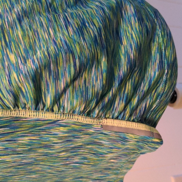 Athleta Workout Top - Women's Medium - Picture 3 of 7